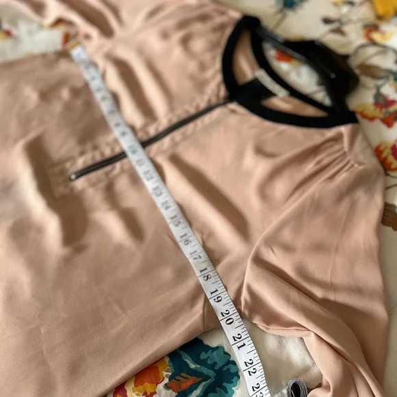 Daniel Rainn Zipper Front & Lace Back Blush Pink Top - Picture 6 of 12